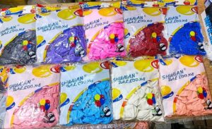 بالونات عيد ميلاد متعددة الالوان