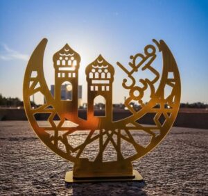 ستاند ذهبي رمضان كريم